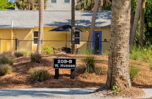 פולי ביץ' Folly Vacation Laid Back Casual Beach Bungalow 209-B מראה חיצוני תמונה